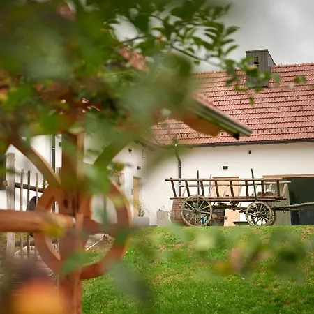 بيت للعطل Vinea Panonika Wine & Mind Retreat